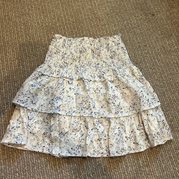 Line & Dot smocked skirt - Picture 2 of 5
